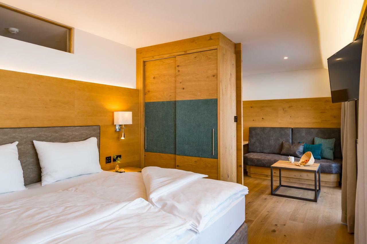 Tiroler Weinstube Aparthotel Зеефелд в Тирол Екстериор снимка