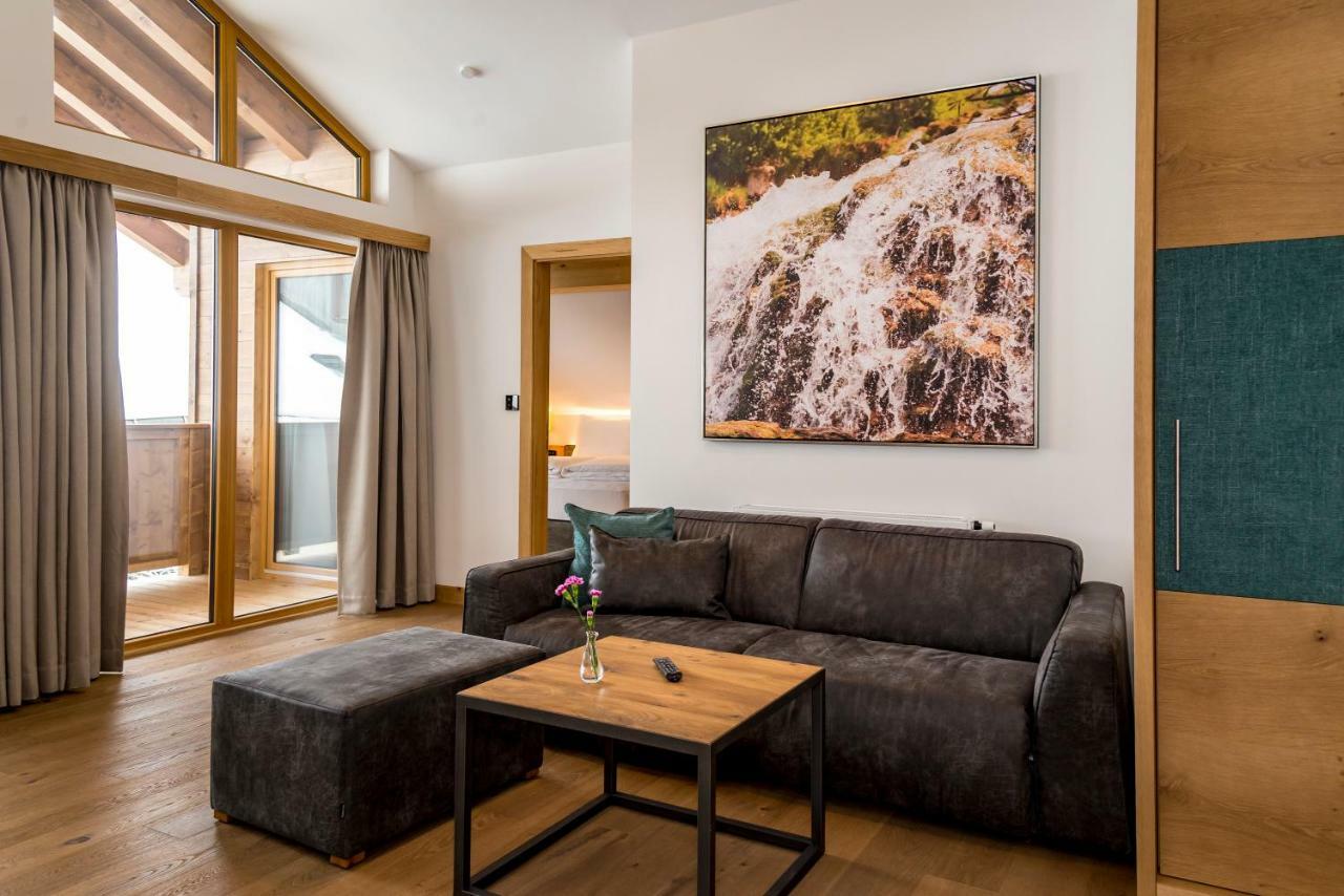 Tiroler Weinstube Aparthotel Зеефелд в Тирол Екстериор снимка