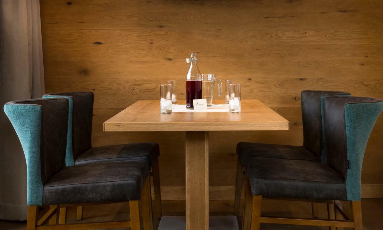 Tiroler Weinstube Aparthotel Зеефелд в Тирол Екстериор снимка