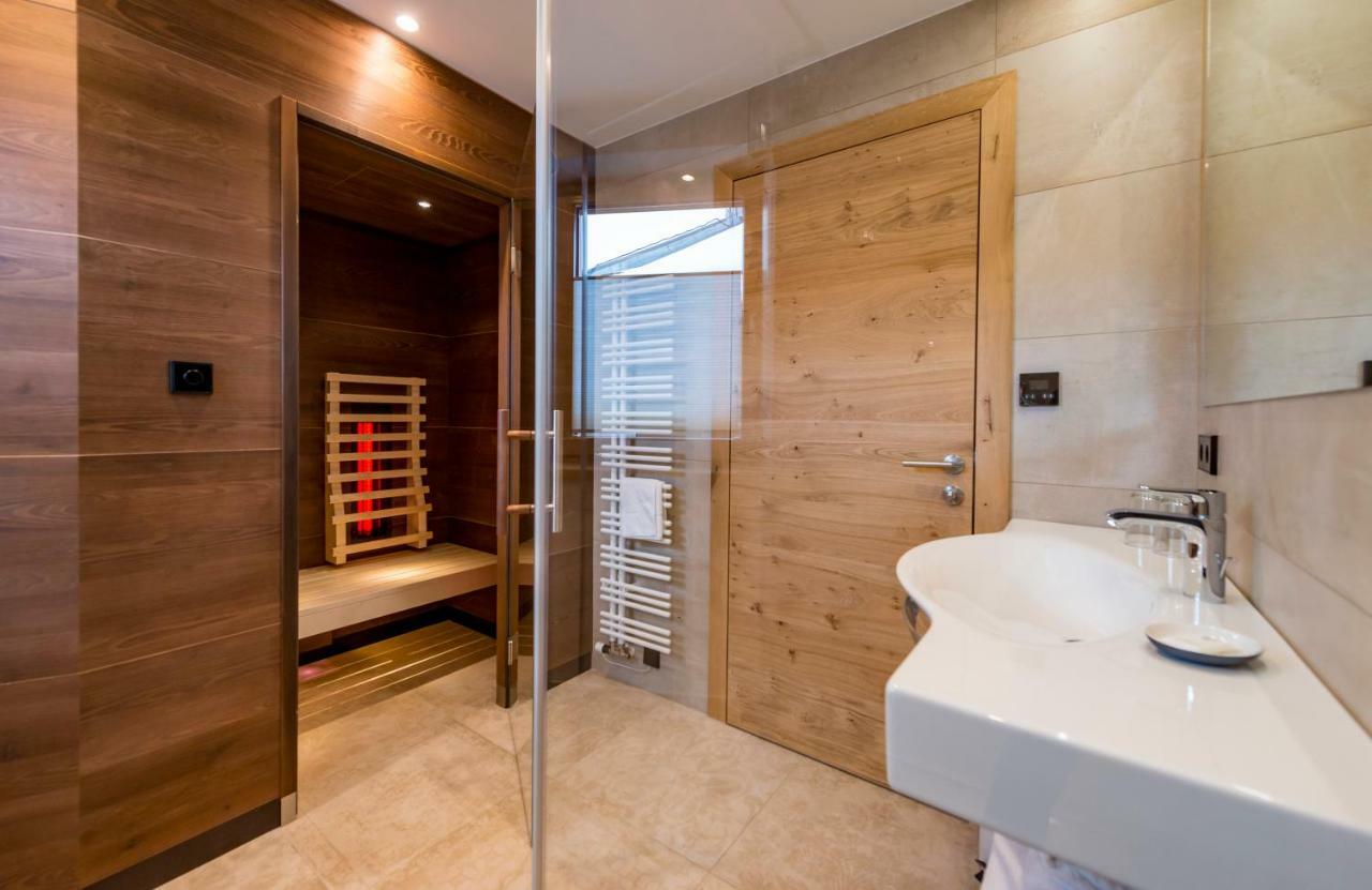 Tiroler Weinstube Aparthotel Зеефелд в Тирол Екстериор снимка